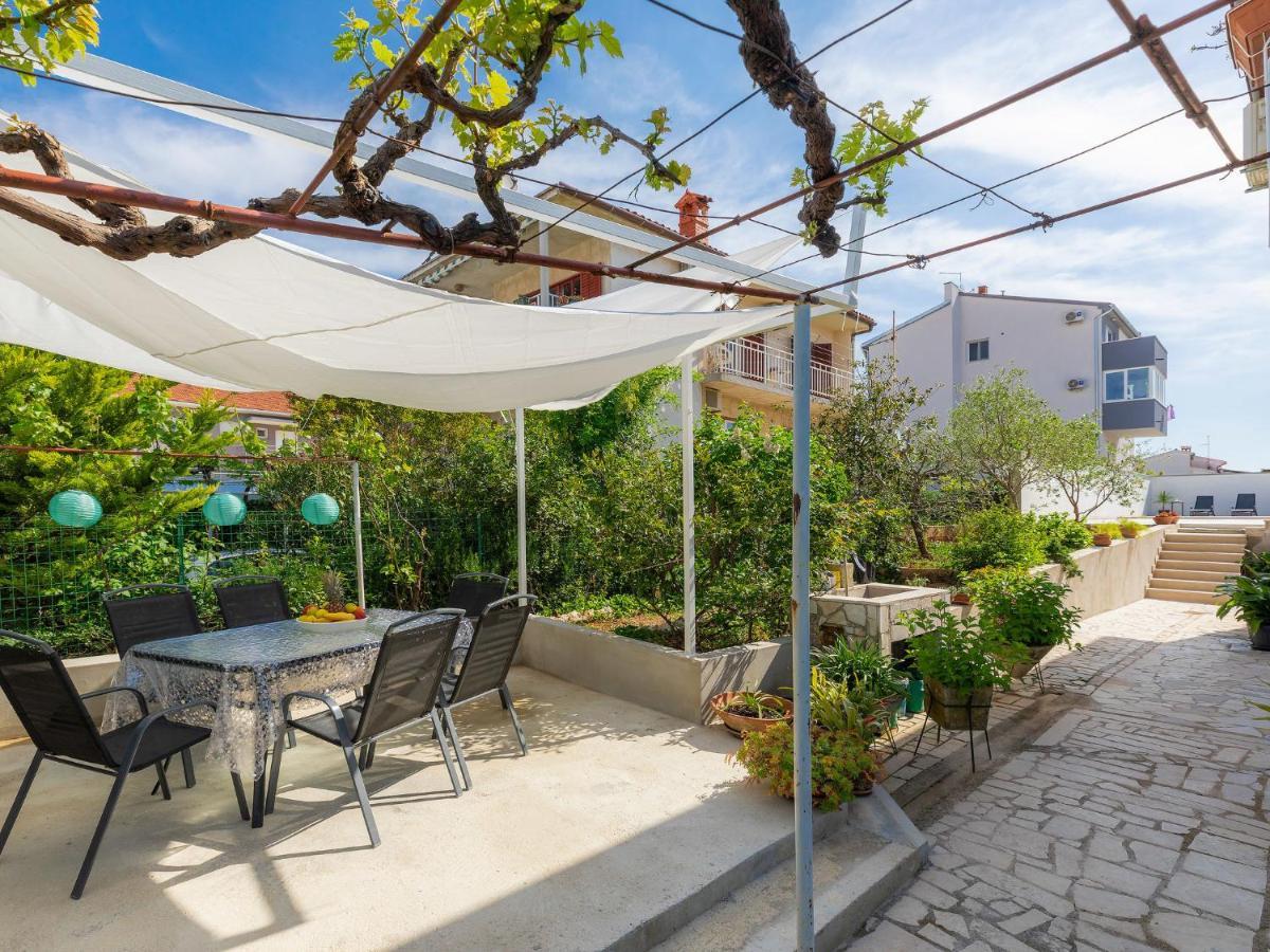 Laura By Interhome Apartma