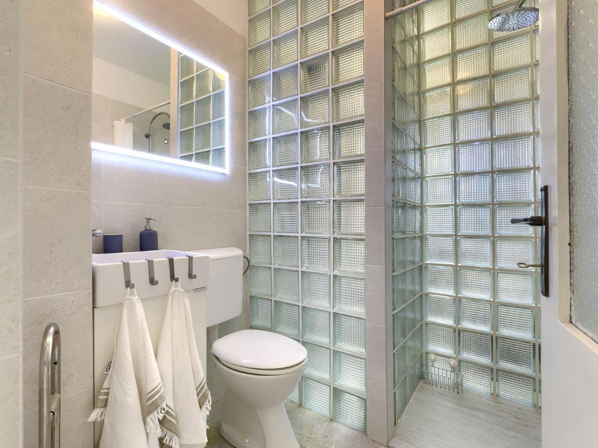 Laura By Interhome * Pula