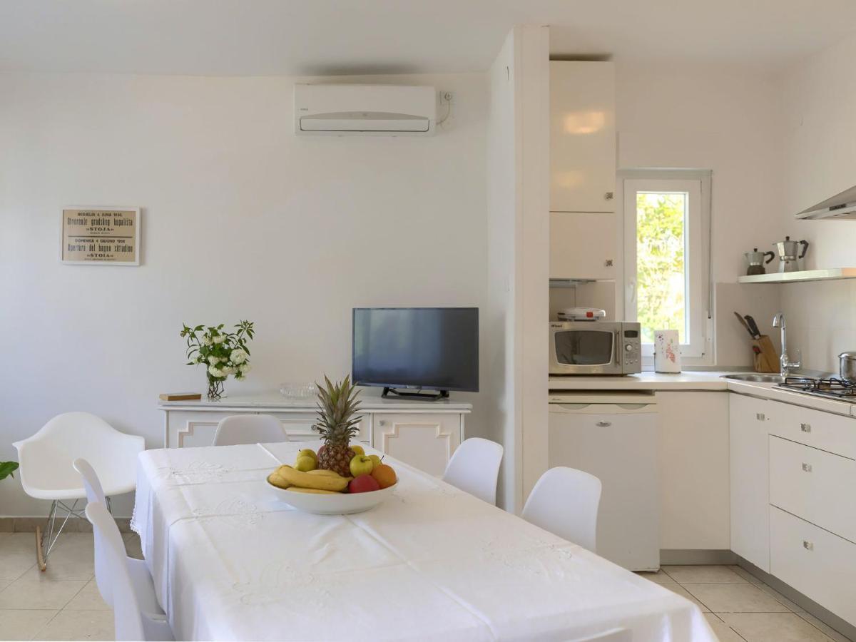 Laura By Interhome Apartment